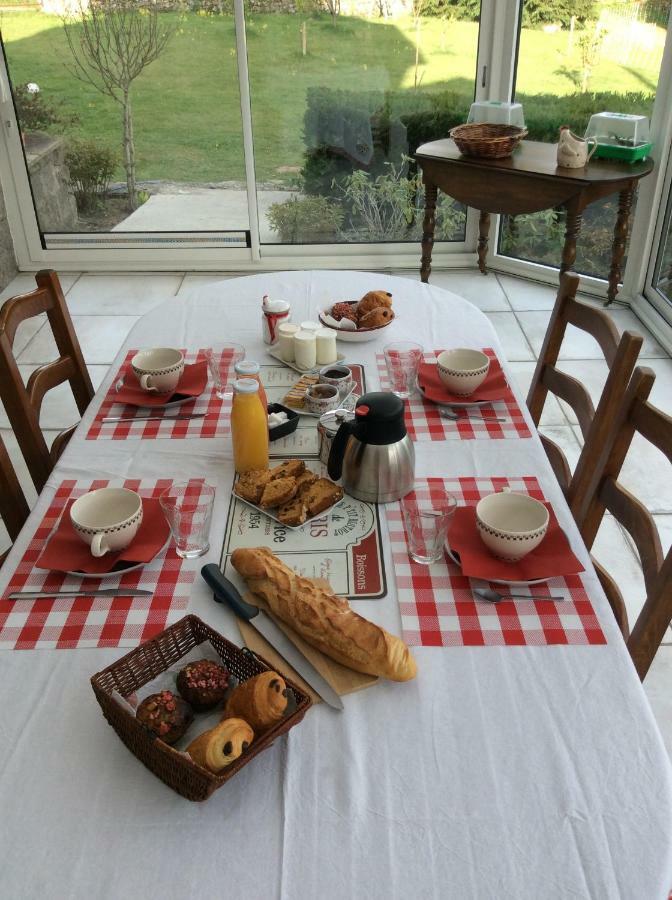 Relais Des Chaux Bed & Breakfast Saint-Jean-des-Ollieres Luaran gambar
